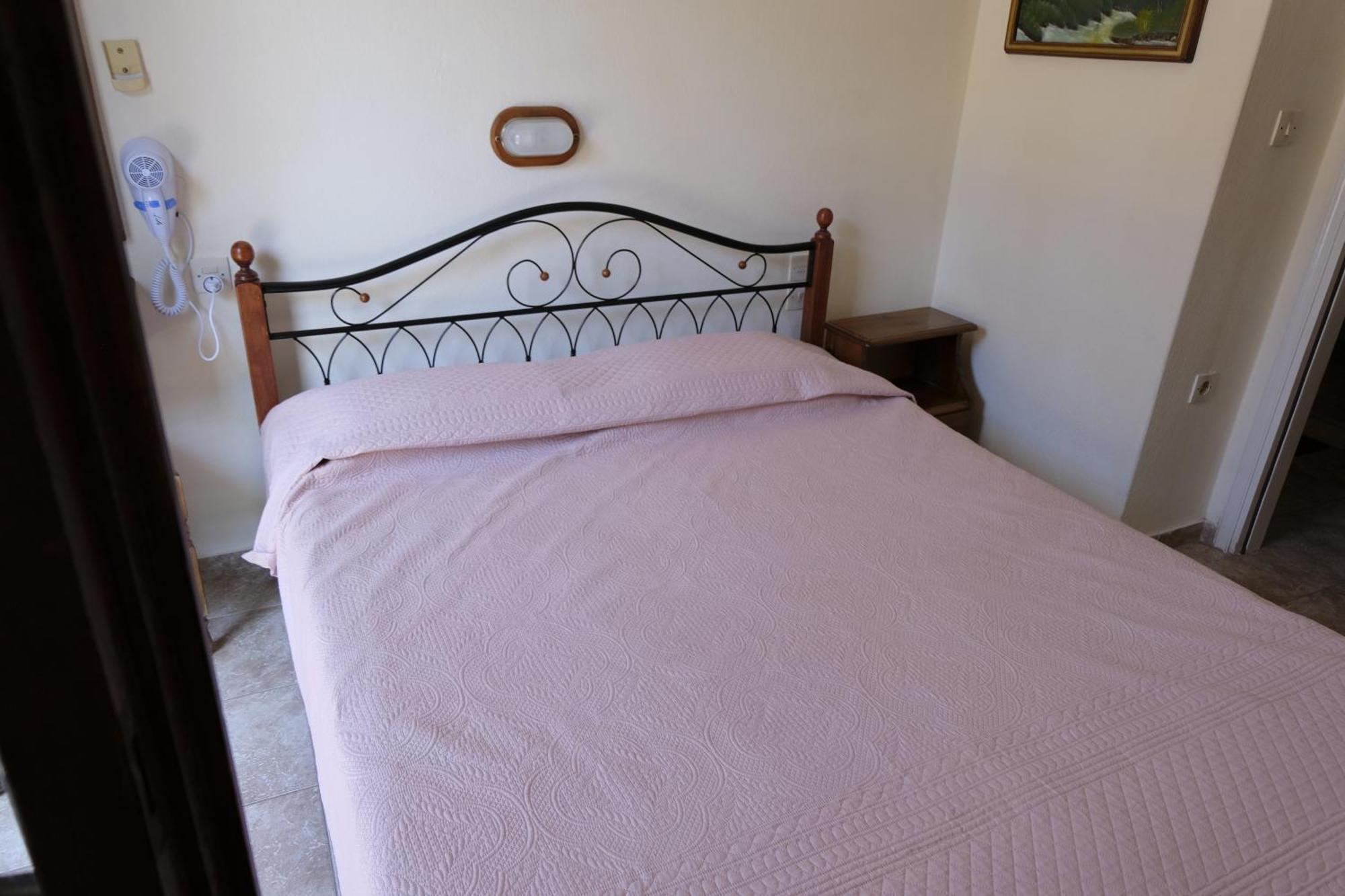Taxiarchis Apartments Skiathos Town Quarto foto